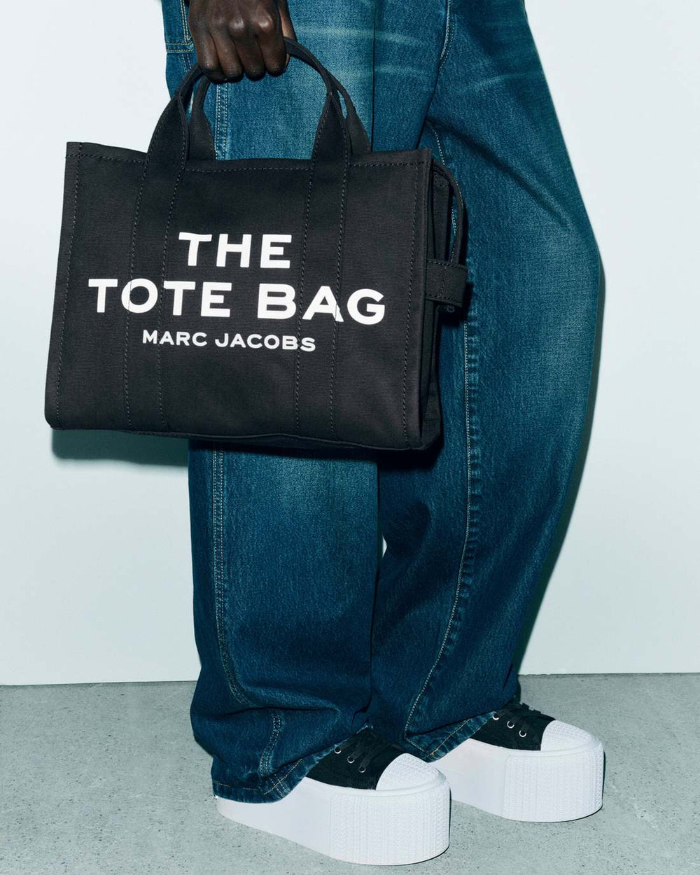 The Canvas Medium Tote Bag Black