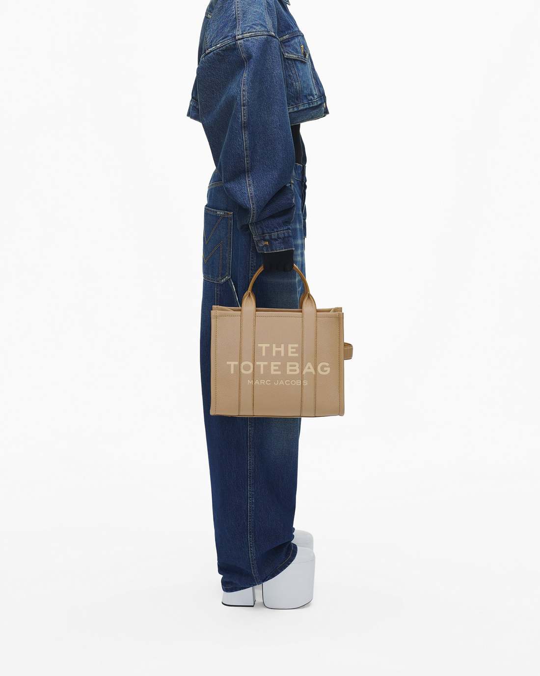 The Leather Medium Tote Bag Camel