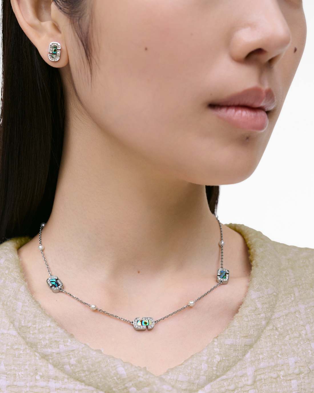 The J Marc Luxe Station Necklace Silver/Crystal